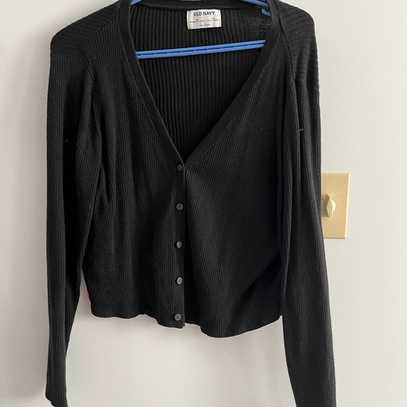 Two old navy sweaters - Picture 3 of 4